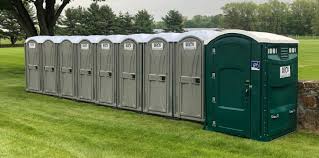 Best VIP or Luxury Restroom Trailers  in Breckenridge Hills, MO